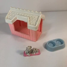 1990's Playskool Dollhouse Loving Family #1519 Dog House Food Dish and Puppies