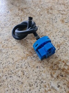 Druckschalter HOTPOINT Waschmaschine linear klein blau/grün C00289362 gebraucht