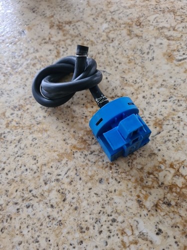 Druckschalter HOTPOINT Waschmaschine linear klein blau/grün C00289362 gebraucht