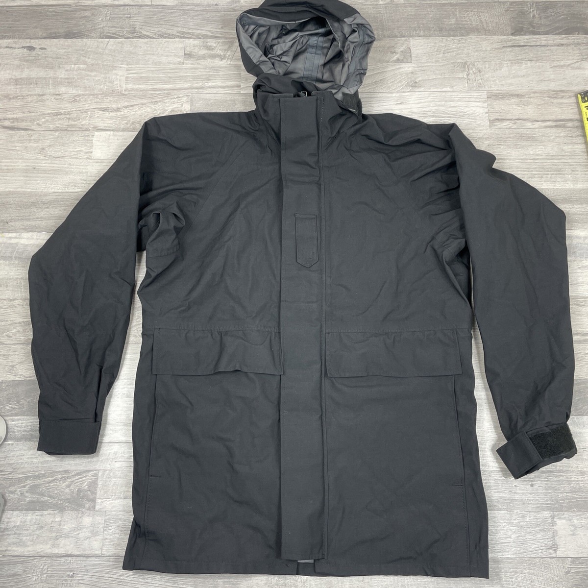 US Navy Cold Weather GoreTex Parka Small Long Black Hooded US Navy Cold Weather GoreTex Parka Small Long Black Hooded