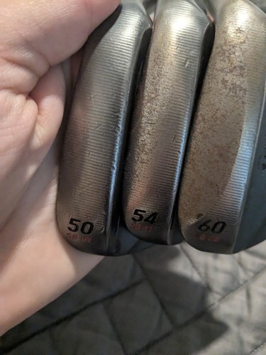 Right handed TaylorMade Milled Grind 2 black wedge set.50,54,60.ns pro 115 wedge - Picture 5 of 9