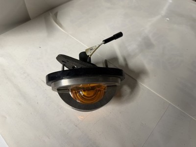 MCI 7G-7-805 Amber Lamp Side Turn Assembly, Amber Side Marker Light ASM, NOS