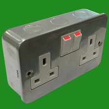 2 Gang, Metal Clad, Switched 13A Double Mains UK 3 pin Wall Power Socket Outlet