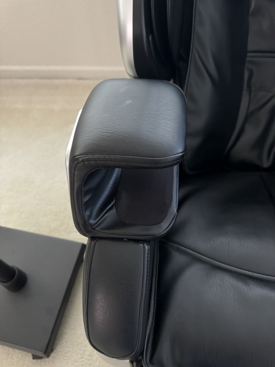 Fujiiryoki CYBER-RELAX SKS-1850 Massage Chair Made In Japan