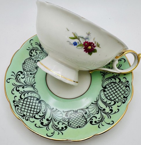 Vintage Royal Bayreuth Germany Green Rose Florals Gilt Cup & Saucer; Teacup - Picture 4 of 12