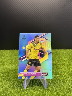 2022-23 Topps Finest Jude Bellingham Sky Blue Refractor /275 Borussia Dortmund