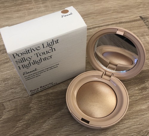 Rare Beauty Positive Light Silky Touch Highlighter *Flaunt* BNIB FULL SIZE