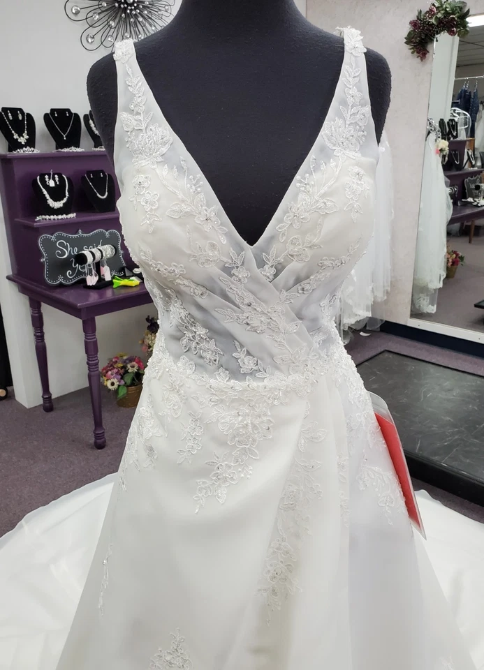 Vestido de novia Mori Lee 2412 talla 10 marfil línea A Foto 2 de 4