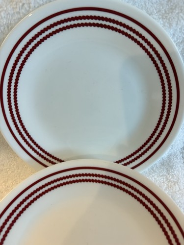 Juego de 8 platos de ensalada/postre/pan Corelle Classic Café rojo rubí a rayas - Imagen 3 de 7