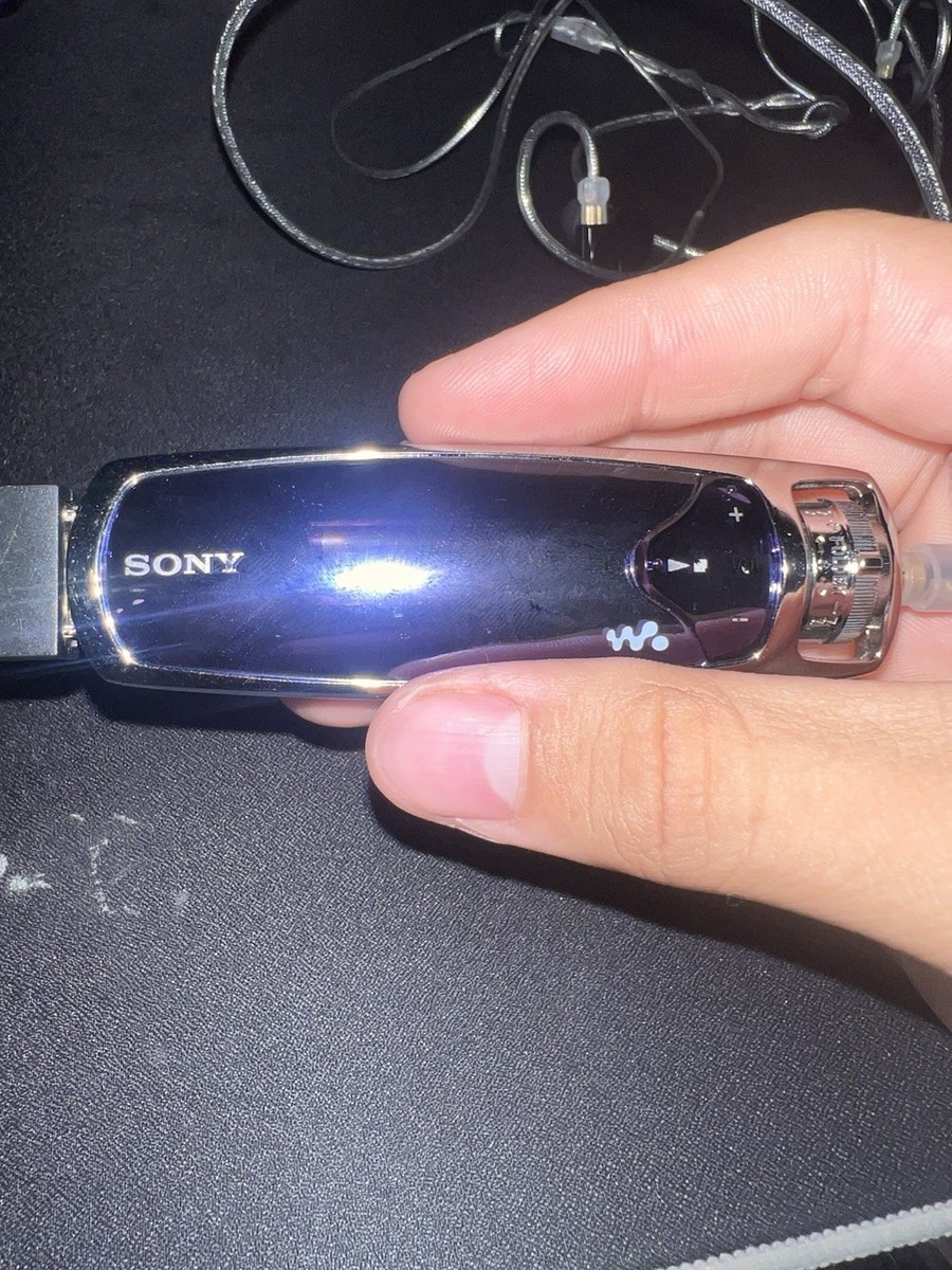 SONY WALKMAN nw-s705f デジタルオーディオプレーヤー SONY NW-S705F Digital Music Player WALKMAN 2GB Blue Used F/S