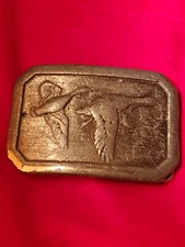 Vintage CHICAGO 1976 The Great American Buckle Co Two Geese SN 521 Belt Buckle