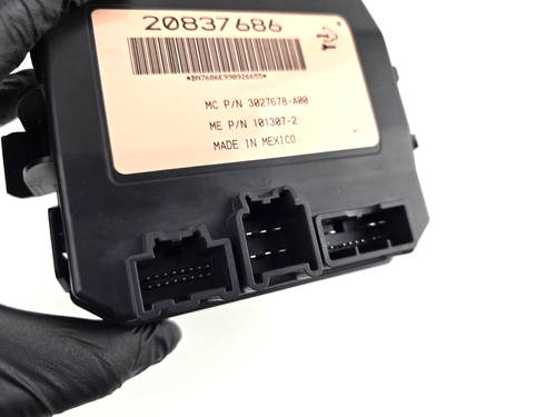 GM 20837686 Power Liftgate Decklid Control Module 09-16 Equinox Terrain Acadia - Picture 2 of 3