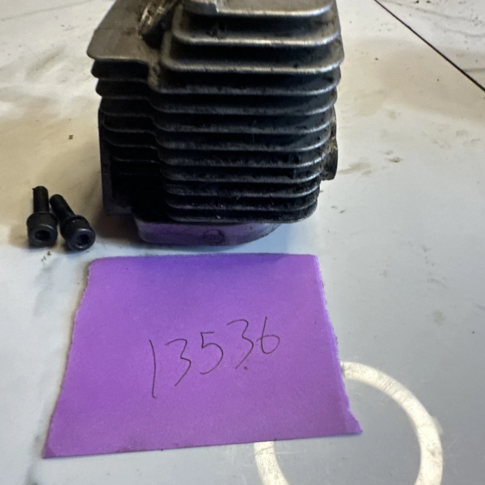 Cilindro Echo Hc180 OEM Original A130000550 Foto 4 de 4