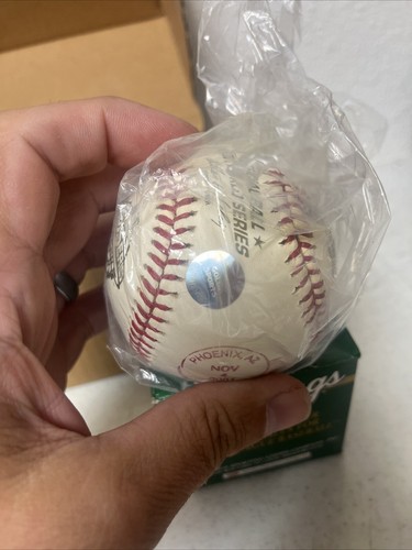 RANDY JOHNSON signed 2001 Official Rawlings WORLD SERIES Baseball MLB Goldin COA - Picture 5 of 10