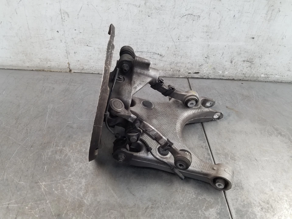 BMW M5 F10 2013 brazos de control de nudillo trasero izquierdo #6234 Q1 Foto 4 de 4