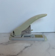 Swingline Model 390 Heavy Duty Office School Stapler Working