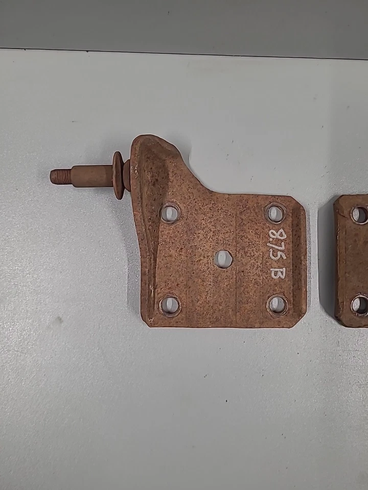 1969 dodge charger SHOCK PLATE SET B-BODY SHOCK PLATES Mounts - Image 2 of 4