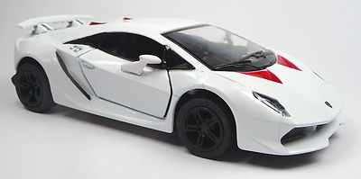 Lamborghini Sesto Elemento weiß Sammlermodell ca. 13cm Neuware von KINSMART