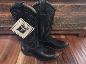 frye billy pull on black