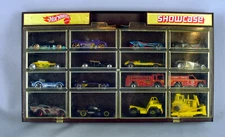 HOT WHEELS SHOWCASE WALL MOUNT DISPLAY CASE 1981 16 CARS INCLUDED
