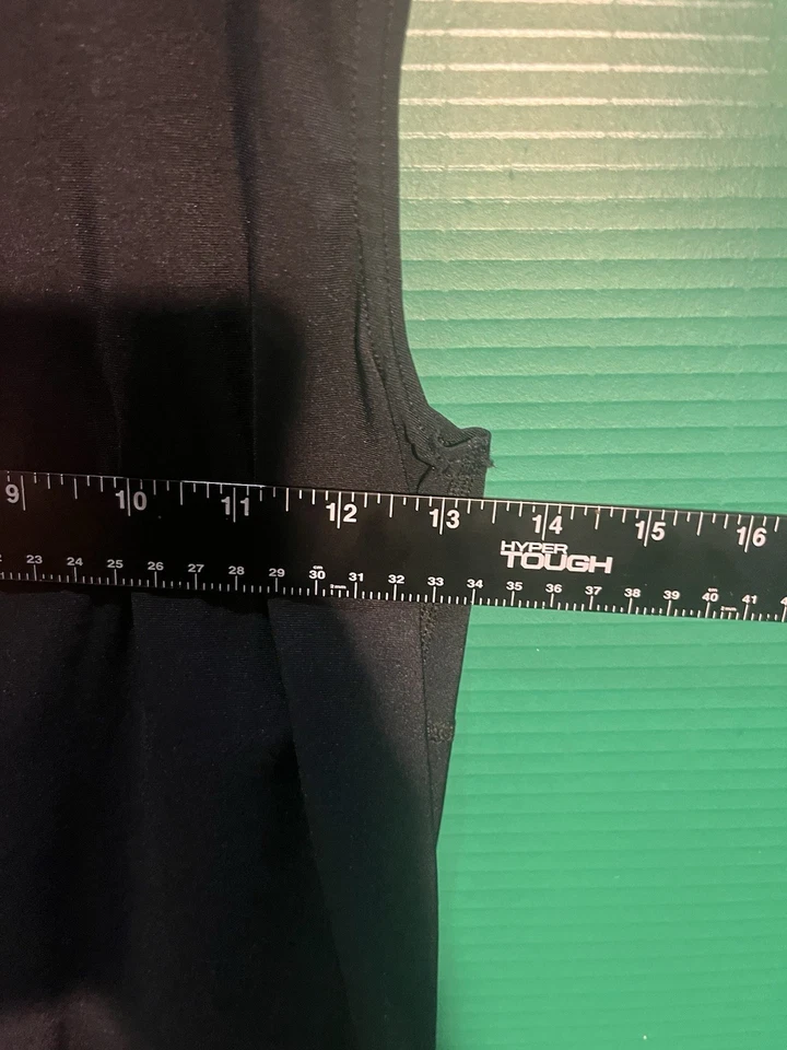 Camisa de compresión McDavid XS para mujer | Negra sin mangas | Absorbe la humedad | Ver Foto 4 de 4