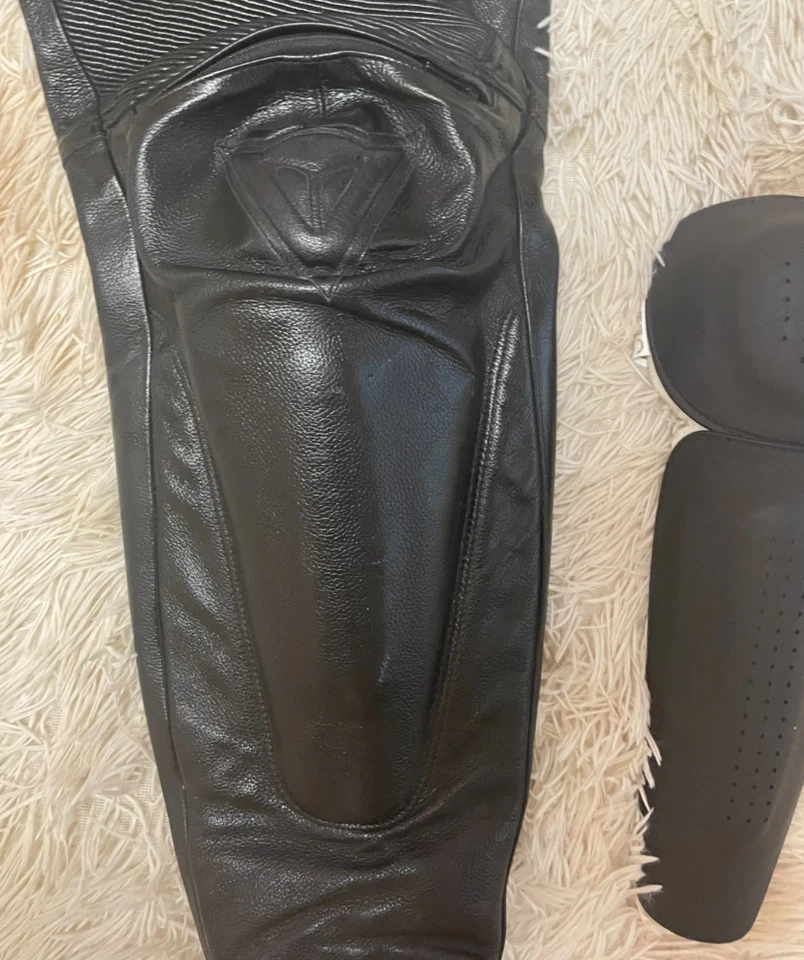 Pantalón de motociclista de cuero Dainese talla 48 Foto 4 de 4