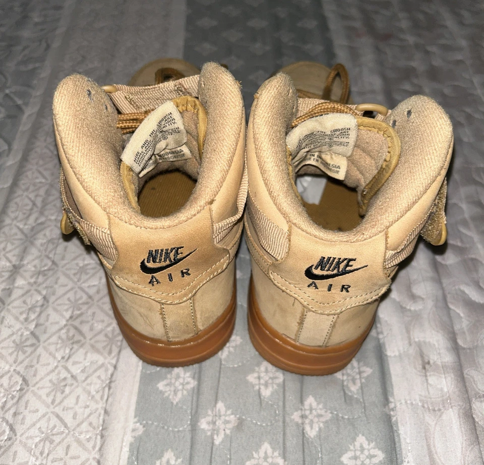 Nike Air Force 1 High Flax Size 5.5Y - Image 3 of 4