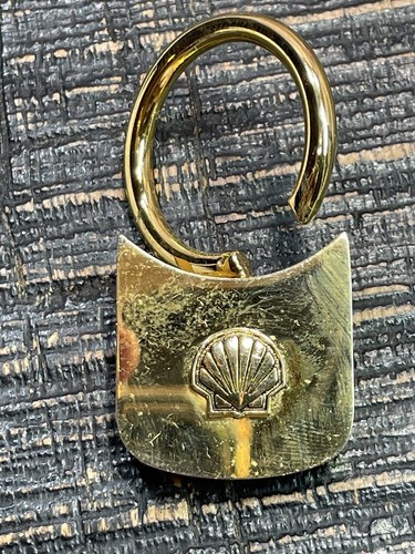 Shell Oil Keychain - Picture 4 of 5