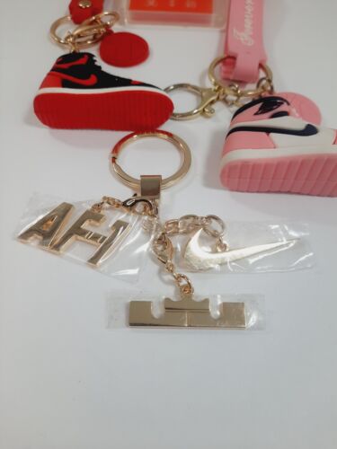 Vtg Nike Shoe Keychain Lot 4 Total Rubber Tennis Shoe Keychains - Picture 3 of 7