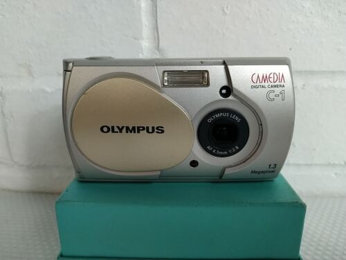 Olympus C-1 Digital Camera 1.3 MP - Picture 10 of 10
