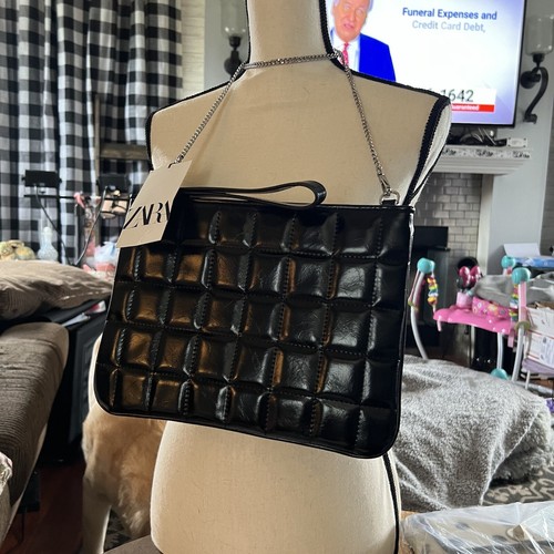 ZARA BLACK QUILTED WRISTLET BAG - Picture 11 of 11
