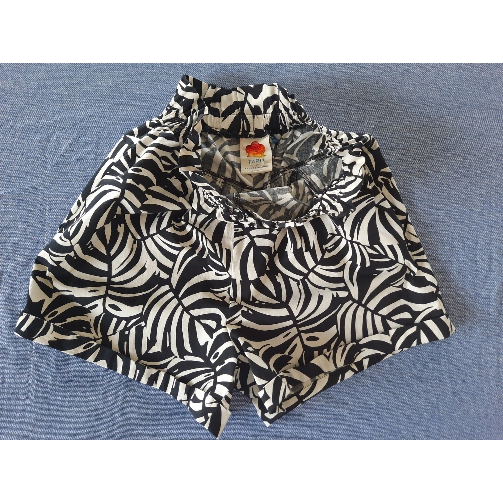 Farm Rio for Anthropologie Black White Monstera Leaf Paperbag Waist Shorts XS