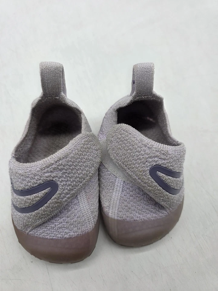 Nike Zapato Niño Pequeño 4C Swoosh 1 Apenas Uva Gancho Amanecer Cuna FB3244-500 Foto 3 de 4