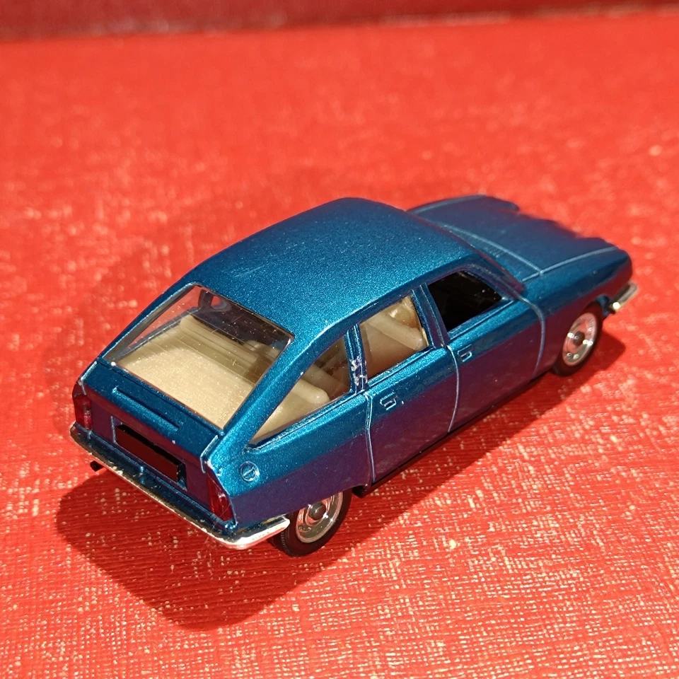 CITROEN GS bleu 1/43 SOLIDO - Photo 2/4