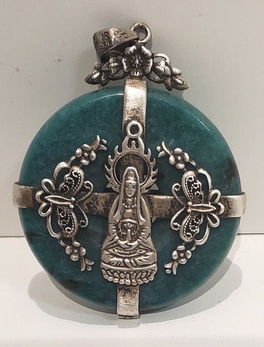 Colgante Guanyin de plata de ley tallada en jade verde con cadena - Compasión - Imagen 3 de 5