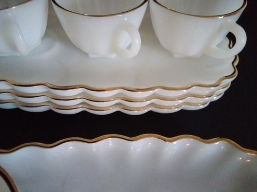 VTG Anchor Hocking Teacups + Snack Trays Set Of 4 Moonstone Milkglass Beautiful - Picture 9 of 12