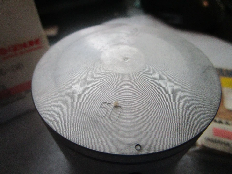 Nuevo de Lote Antiguo Yamaha 83-1985 YZ125 OEM Juego de Pistones y Anillos O/S 0.50 Kit PN:39W-11630-20 Foto 3 de 4