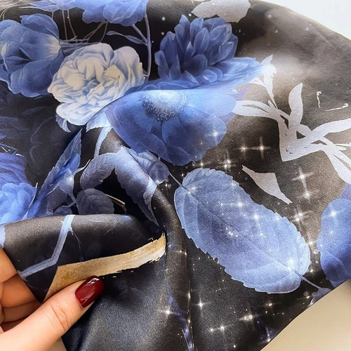 100% Silk Women Black Blue Rose Flowers Kerchief Square Bandana Wrap 27'' Scarf - Picture 4 of 5