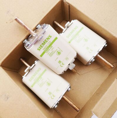 3x Siemens 3ND2 132 NH1 125A 690VAC fuse block -unused/original packaging-