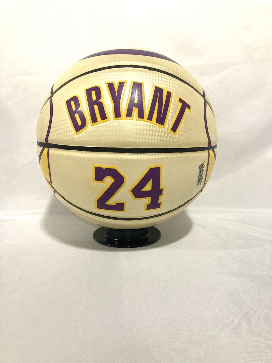 KOBE BRYANT サイン入り SPALDING バスケットボール Kobe Bryant Signed Spalding NBA Indoor/Outdoor Basketball