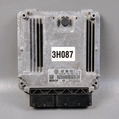 ฅぐりんฅ 　0323 VW GOLF TOURAN 1T1 1T2 PETROL Engine Control Unit ECU