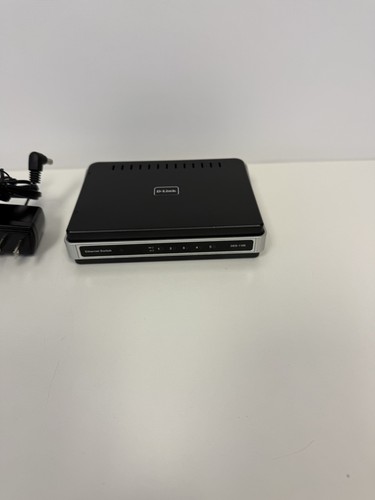 D-LINK 5 PORT DES-1105 10/100 ETHERNET SWITCH W/ AC ADAPTER - FREE SHIPPING! - Picture 3 of 15