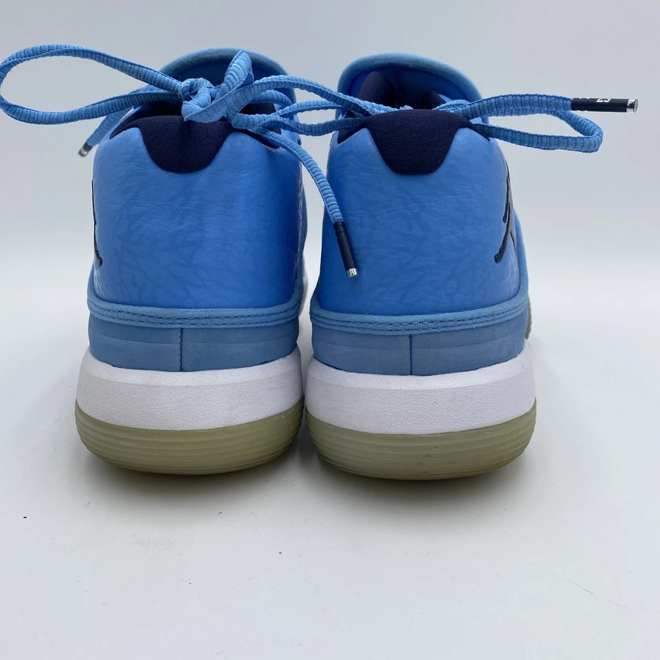 Talla 9.5 - Jordan Super Fly 2017 UNC Usado Foto 3 de 4