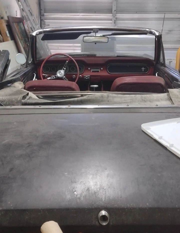 Ford Mustang 1964 cromado Foto 4 de 4