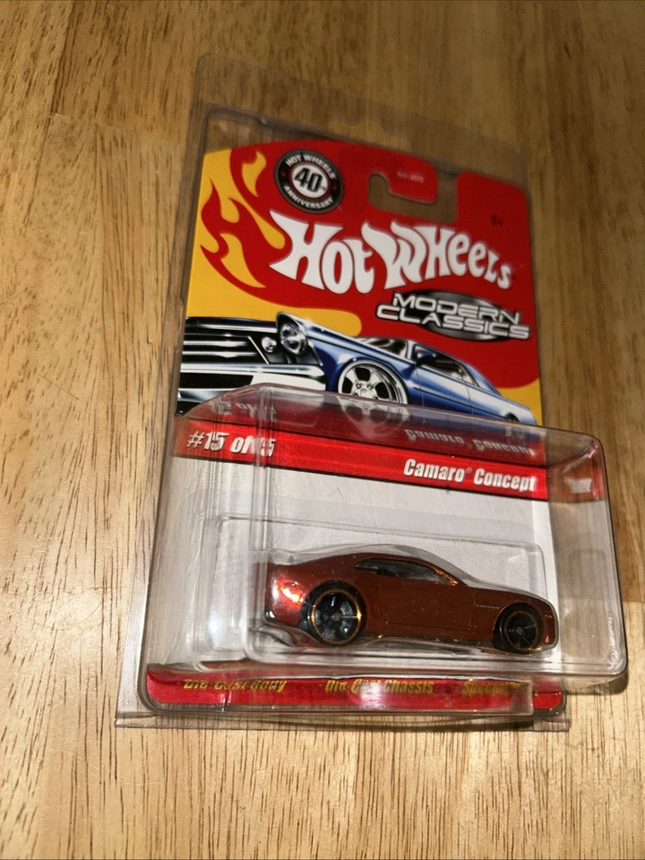 Chevy Chevrolet Hot Wheels Modern Classics Camaro Concept Gold 15/15 2008 Foto 2 de 4