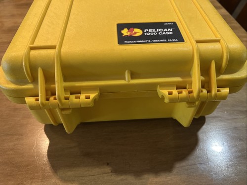 GENUINE PELICAN 1200 HARD CASE / YELLOW - Picture 4 of 14