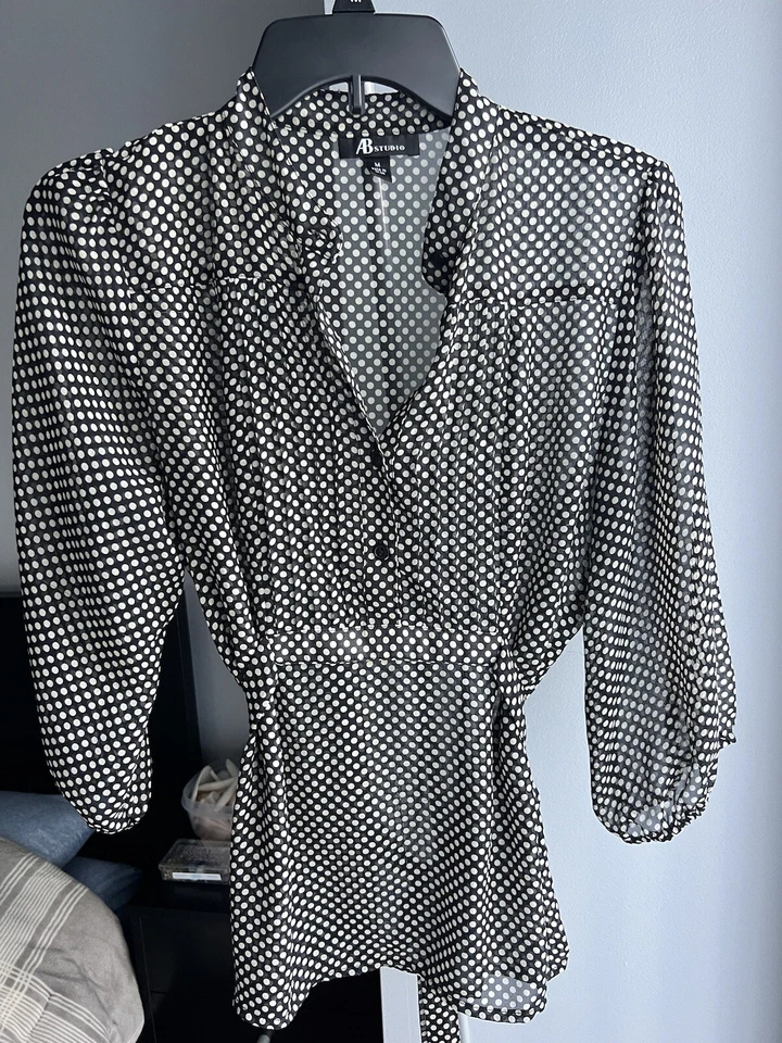AB Studio Women’s Top Size Medium Black Polka Dots Collar Buttons Waist Sheer - Image 3 of 4