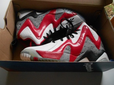 Reebok Kamikaze II Mid in White/Red/Black/Aluminum in Größe 43 im Originalkarton