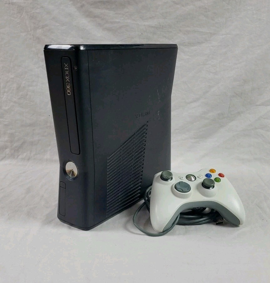 XBox 360 S Slim Model 1439 250GB Console System Bundle Controller *READ*