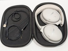 MINT Bose QuietComfort 45 Wireless Noise Cancelling Headphones QC45 White w Case